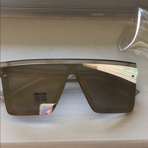 Quay Australia Accessories - Quay Desi Sunnies